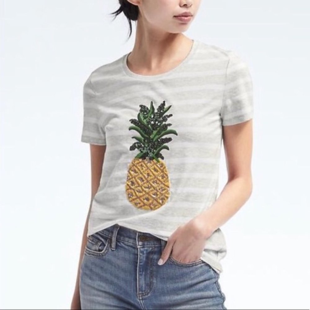 🎉HP🎉 Banana Republic Striped Sequined Pineapple Graphic Tee - Picture 4 of 8
